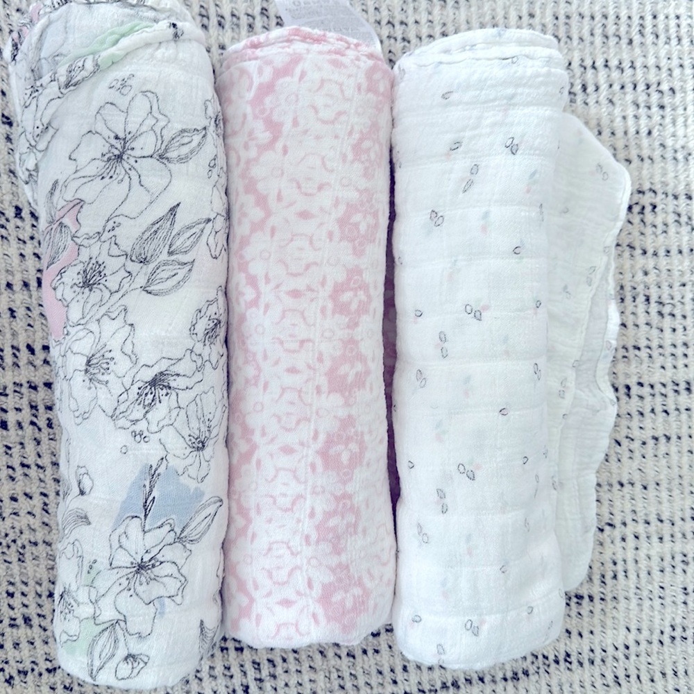 aden + anais muslin swaddle blankets